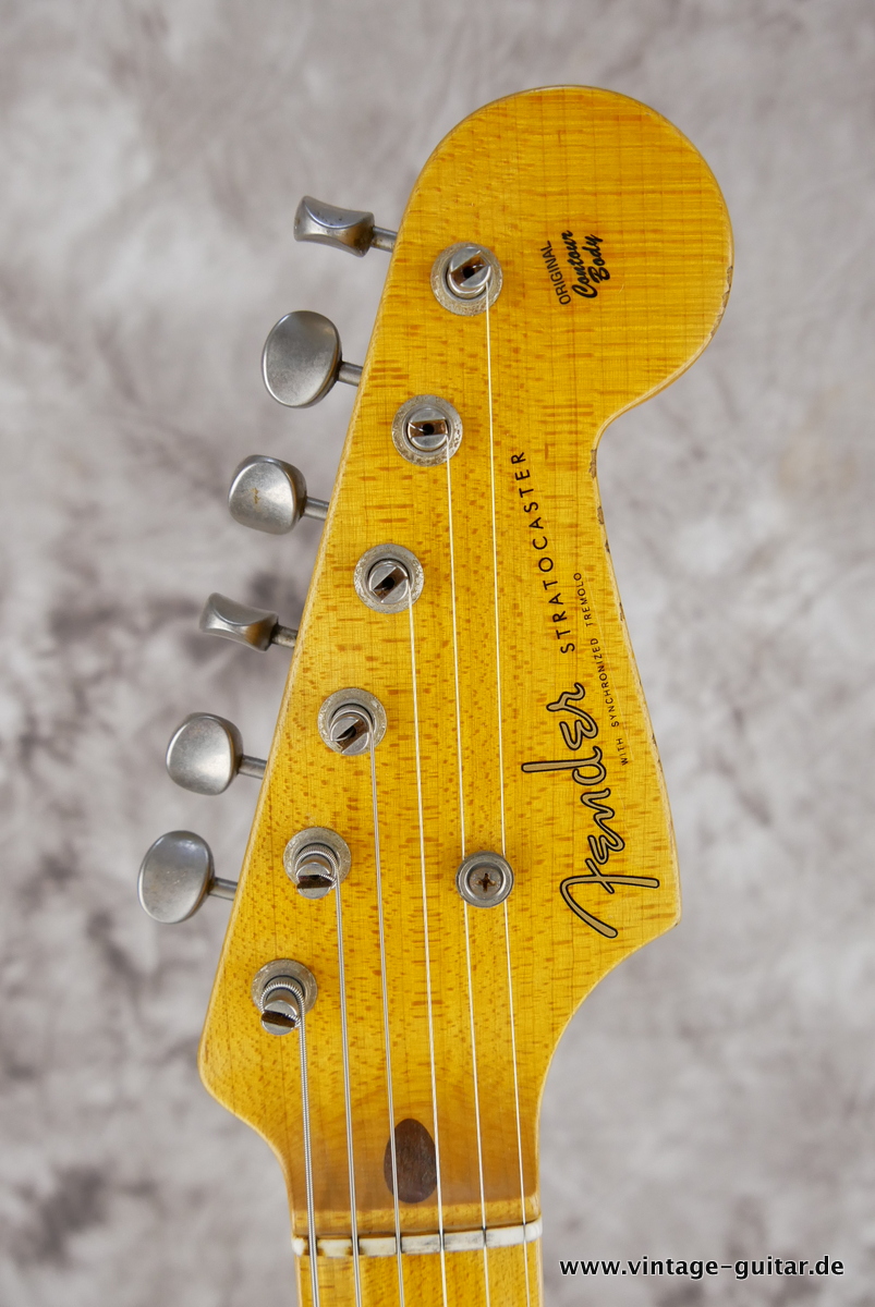 Fender_Stratocaster_Custom_Shop_55 Relic_limited_edition_sunburst_2015-009.JPG